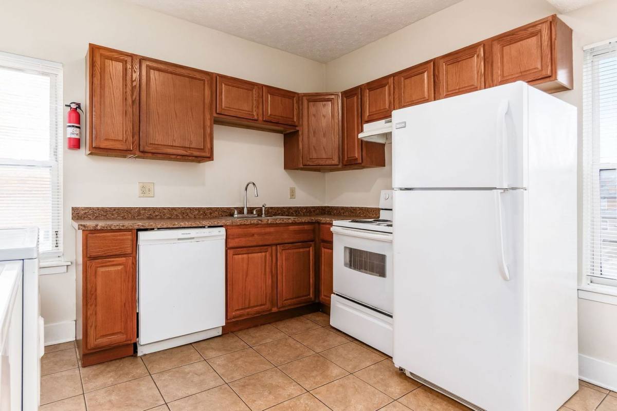 Apartment for rent at 1371 Summit St #C, Columbus, OH 43201