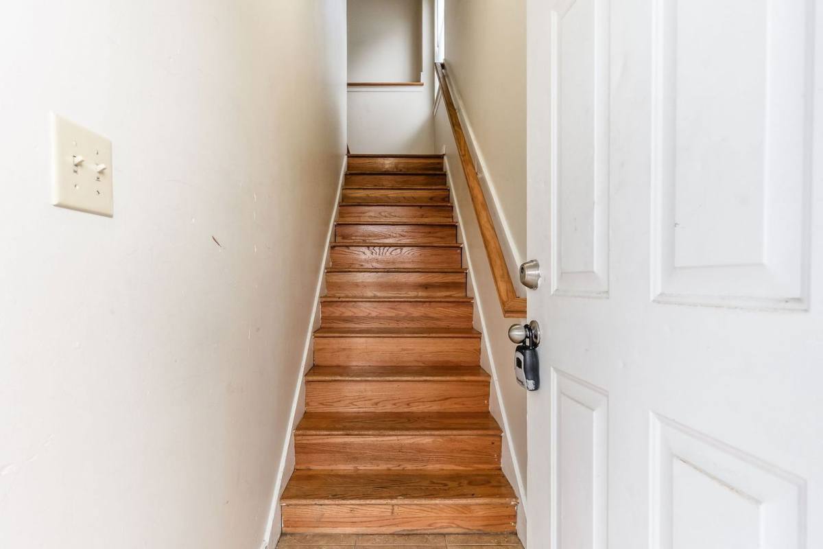 Apartment for rent at 1371 Summit St, Columbus, OH 43201