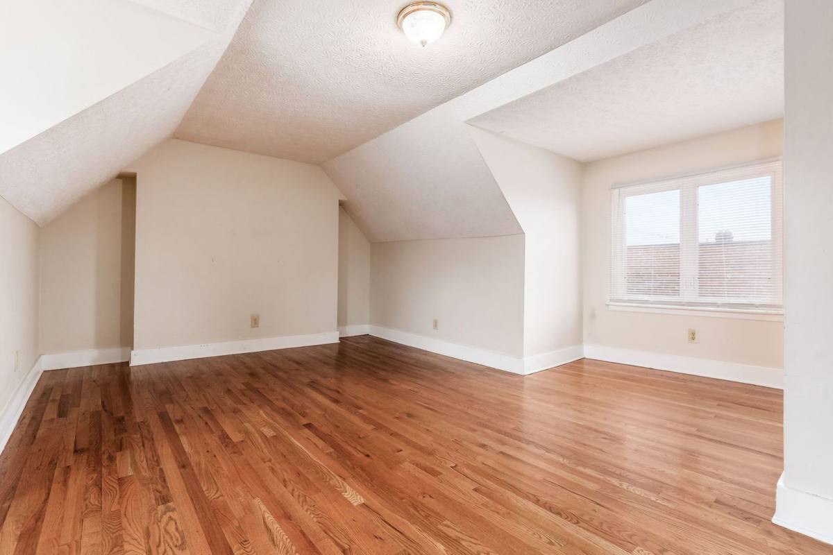 Apartment for rent at 1371 Summit St, Columbus, OH 43201