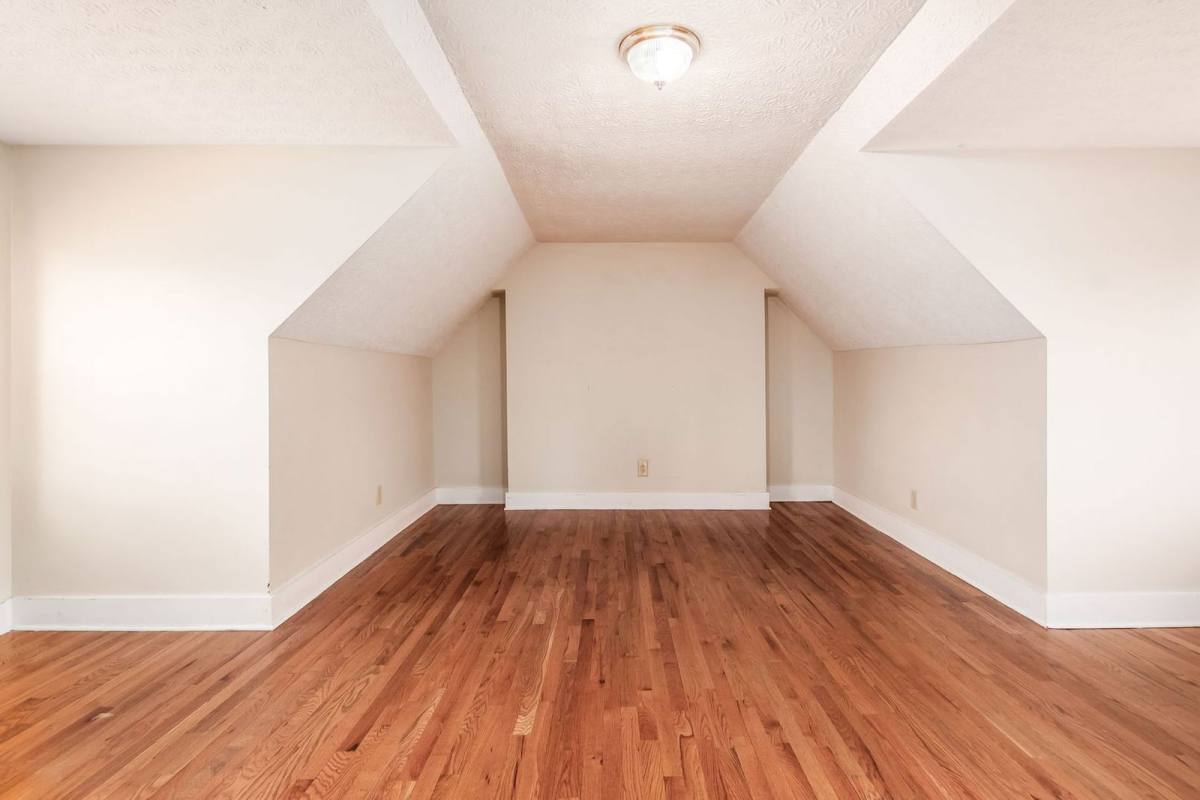 Apartment for rent at 1371 Summit St, Columbus, OH 43201