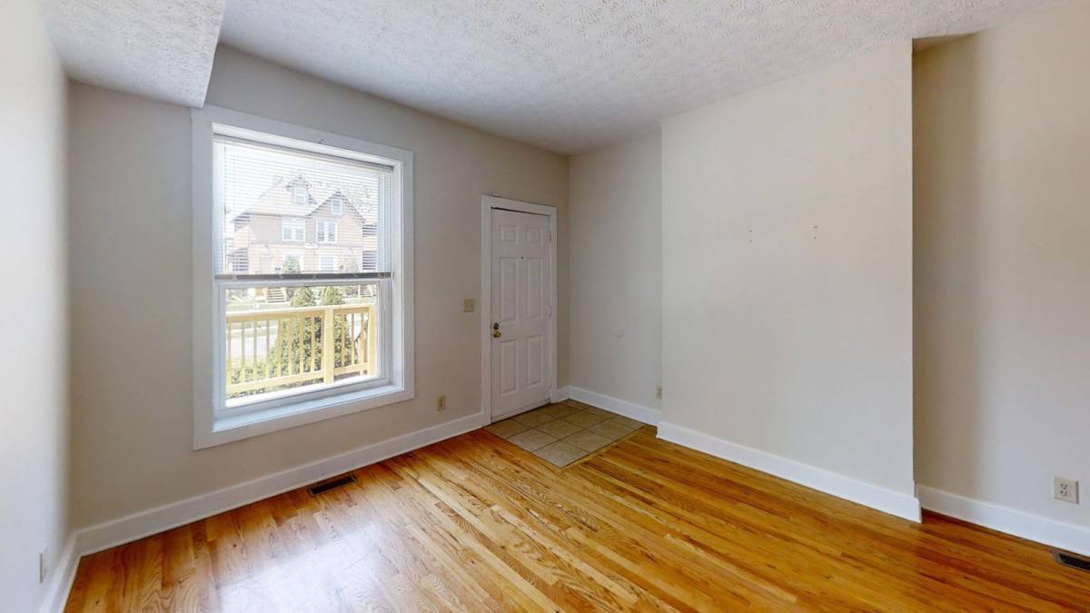 Apartment for rent at 1372 Indianola Ave, Columbus, OH 43201