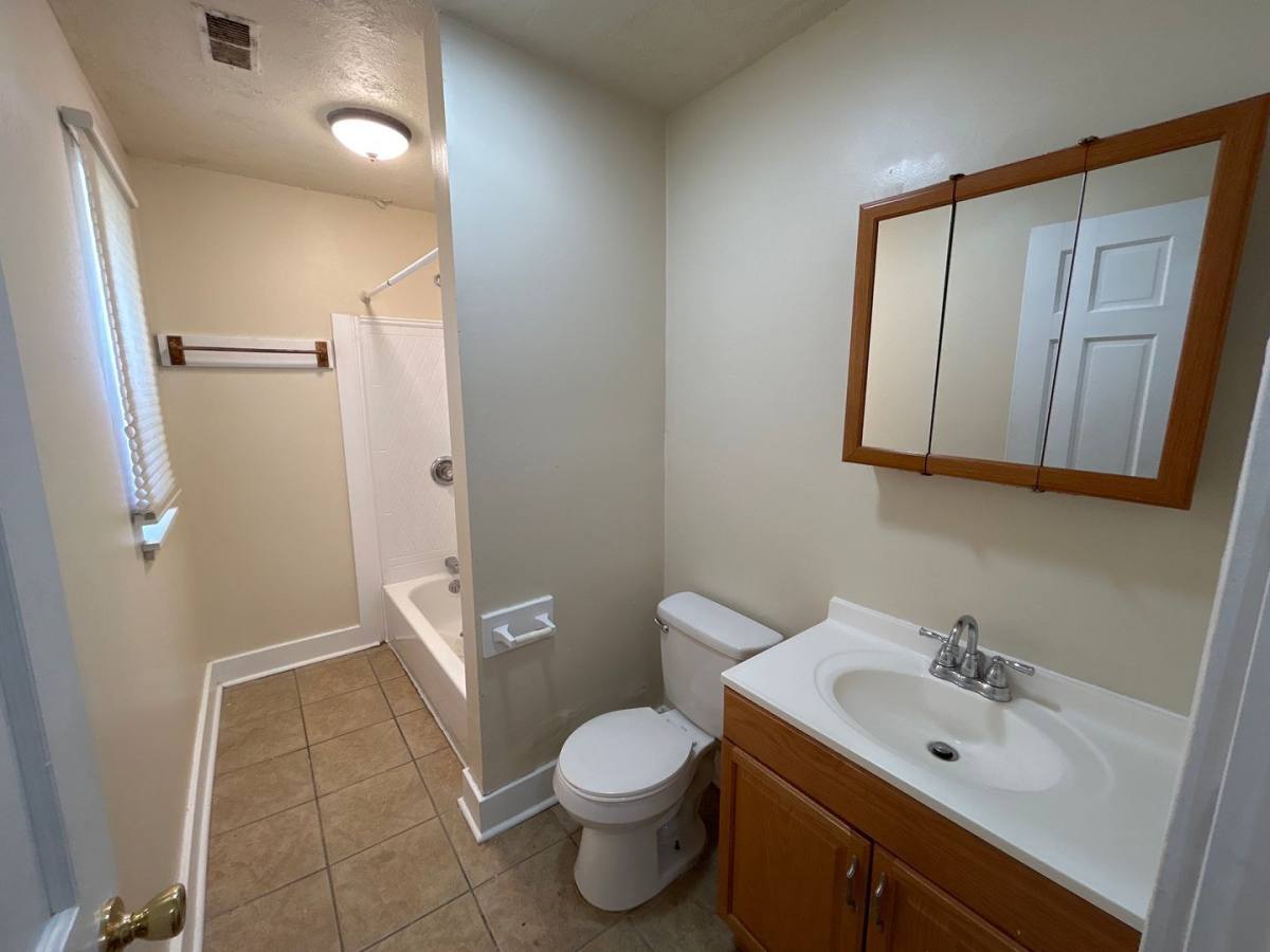 Apartment for rent at 45 Euclid Ave #F, Columbus, OH 43201