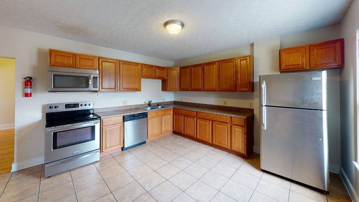 Apartment for rent at 1369 Summit St, Columbus, OH 43201