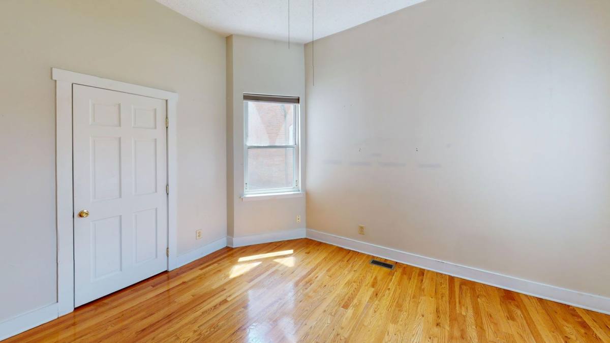 Apartment for rent at 1369 Summit St, Columbus, OH 43201