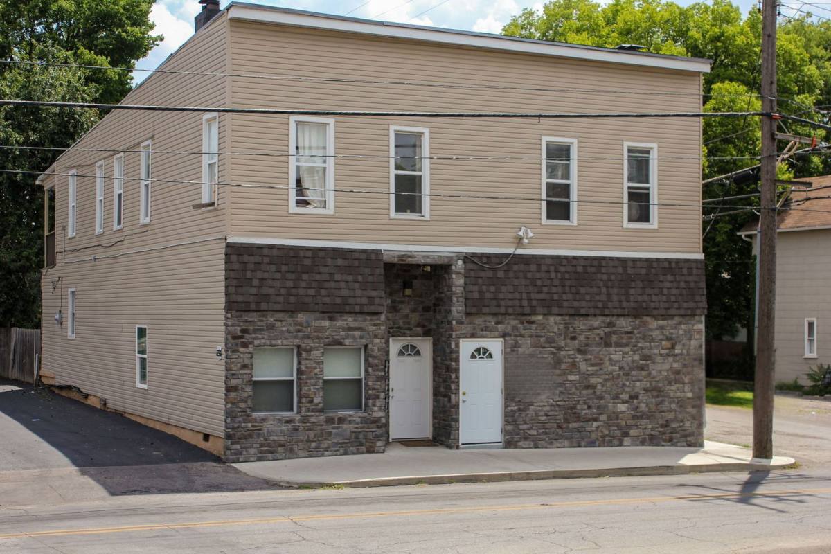 Apartment for rent at 77 1 2 E 7th Ave, Columbus, OH 43201
