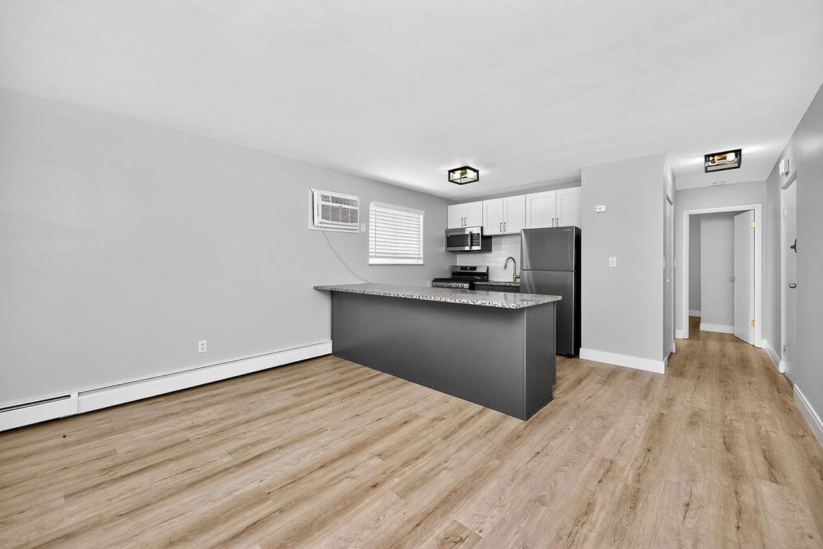 Apartment for rent at 6140 Ridge Ave #7, Cincinnati, OH 45213