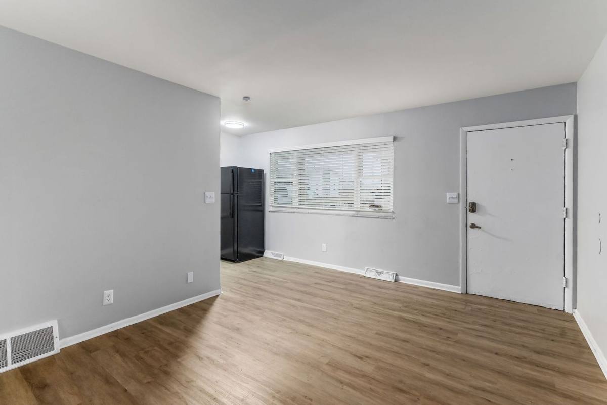 Apartment for rent at 552 Riverview Dr #F, Columbus, OH 43202