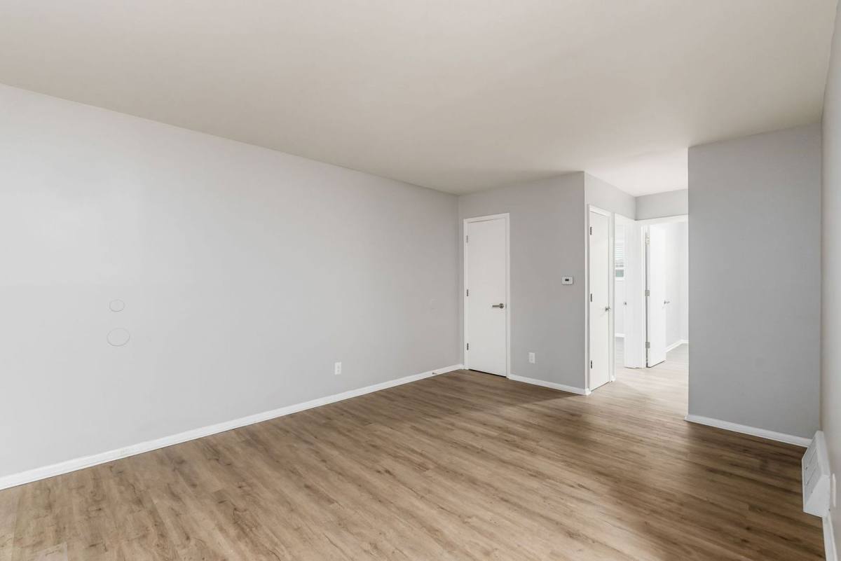 Apartment for rent at 552 Riverview Dr #F, Columbus, OH 43202