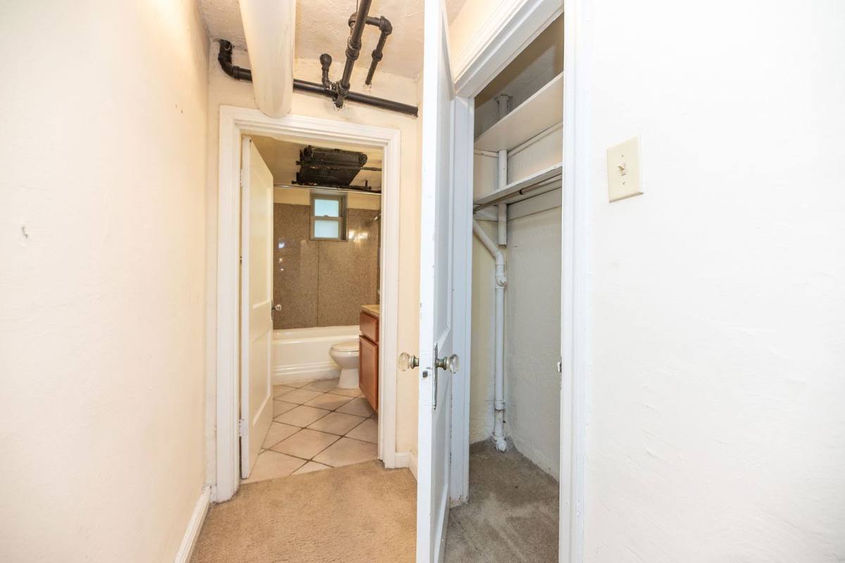 Apartment for rent at 2802 Digby Ave #9, Cincinnati, OH 45220