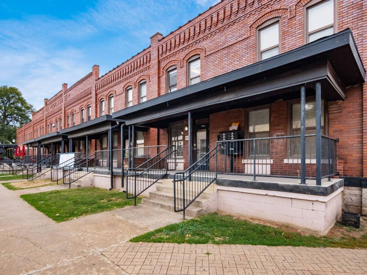 Apartment for rent at 24 Chittenden Ave, Columbus, OH 43201