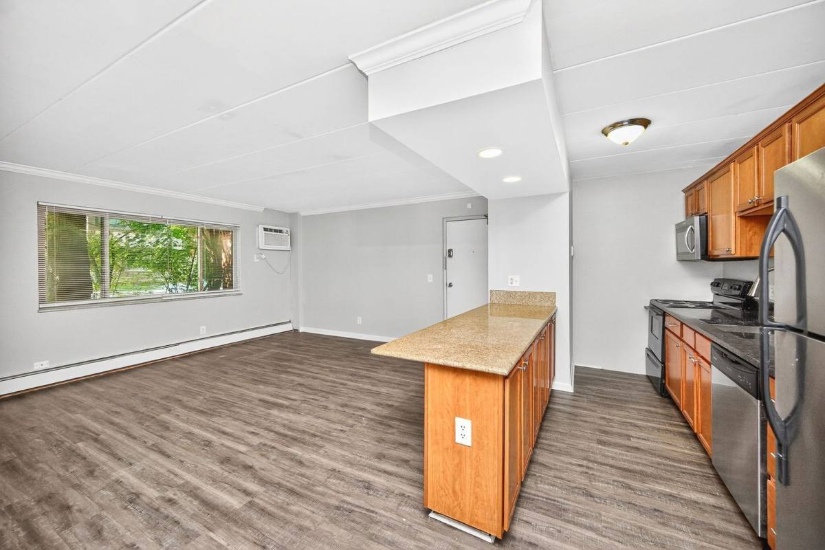 Apartment for rent at 3305 Jefferson Ave #6, Cincinnati, OH 45220
