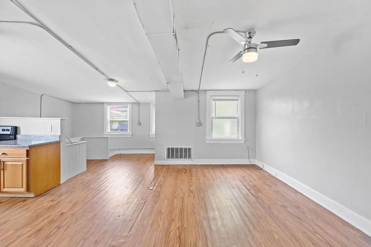 Apartment for rent at 60 W McMillan St #3, Cincinnati, OH 45219
