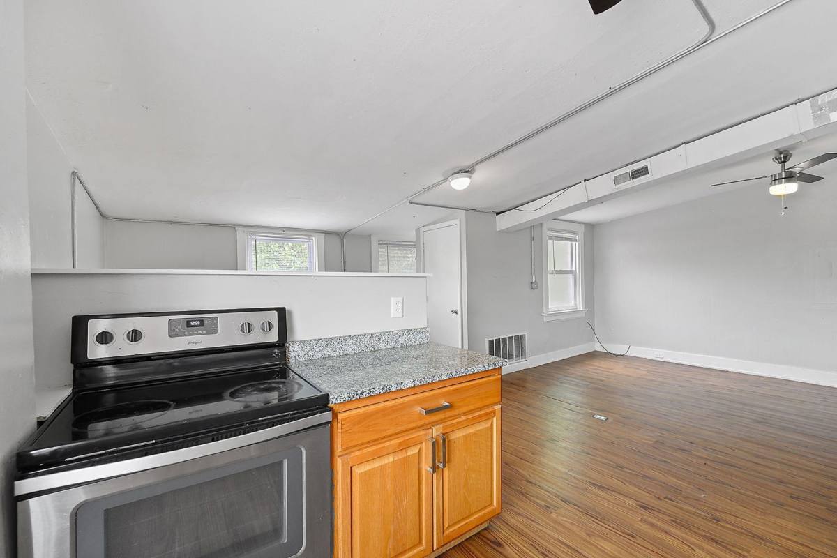Apartment for rent at 60 W McMillan St #3, Cincinnati, OH 45219