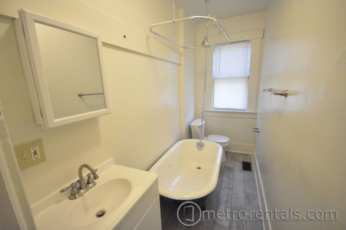 Apartment for rent at 202 E 9th St #9, Columbus, OH 43201