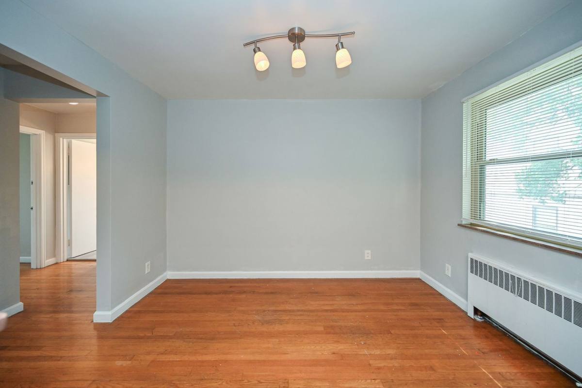 Apartment for rent at 203 Loraine Ave #4, Cincinnati, OH 45220