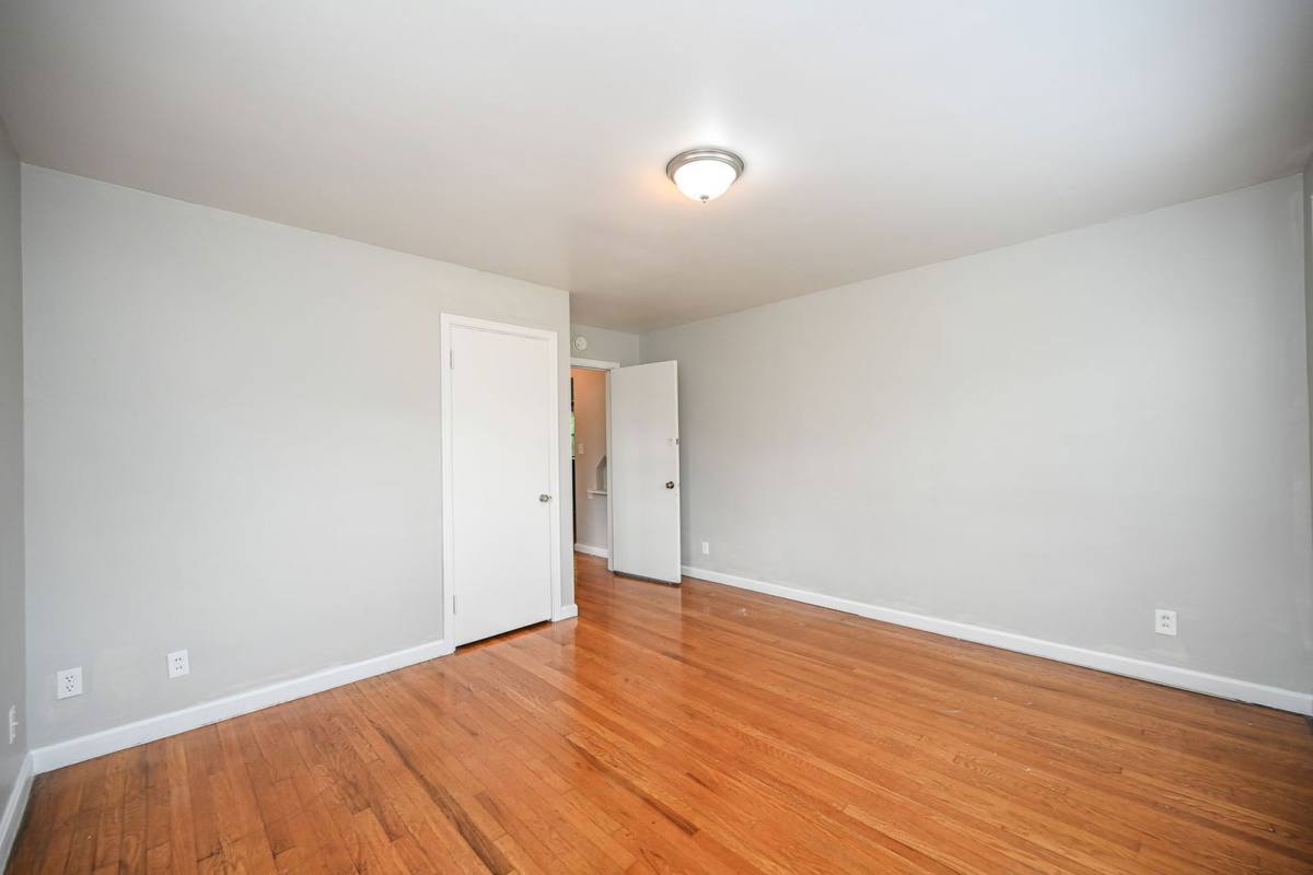 Apartment for rent at 203 Loraine Ave #4, Cincinnati, OH 45220