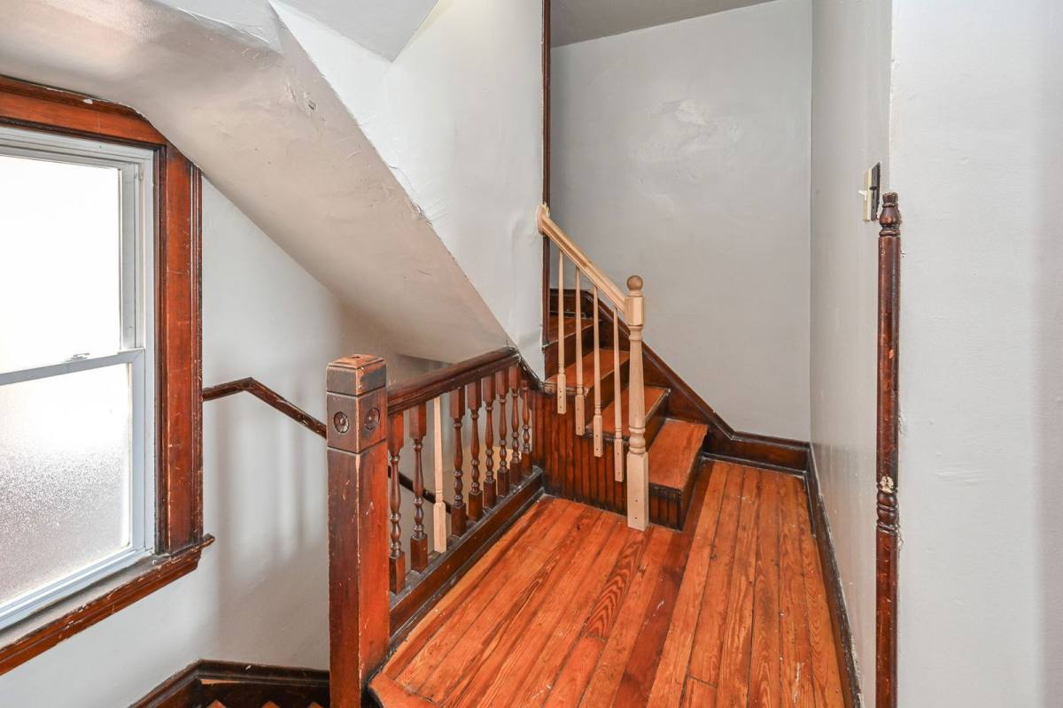 Apartment for rent at 2125 W Clifton Ave #B, Cincinnati, OH 45219