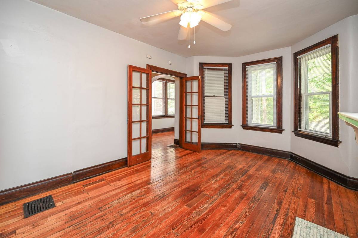 Apartment for rent at 2125 W Clifton Ave #B, Cincinnati, OH 45219