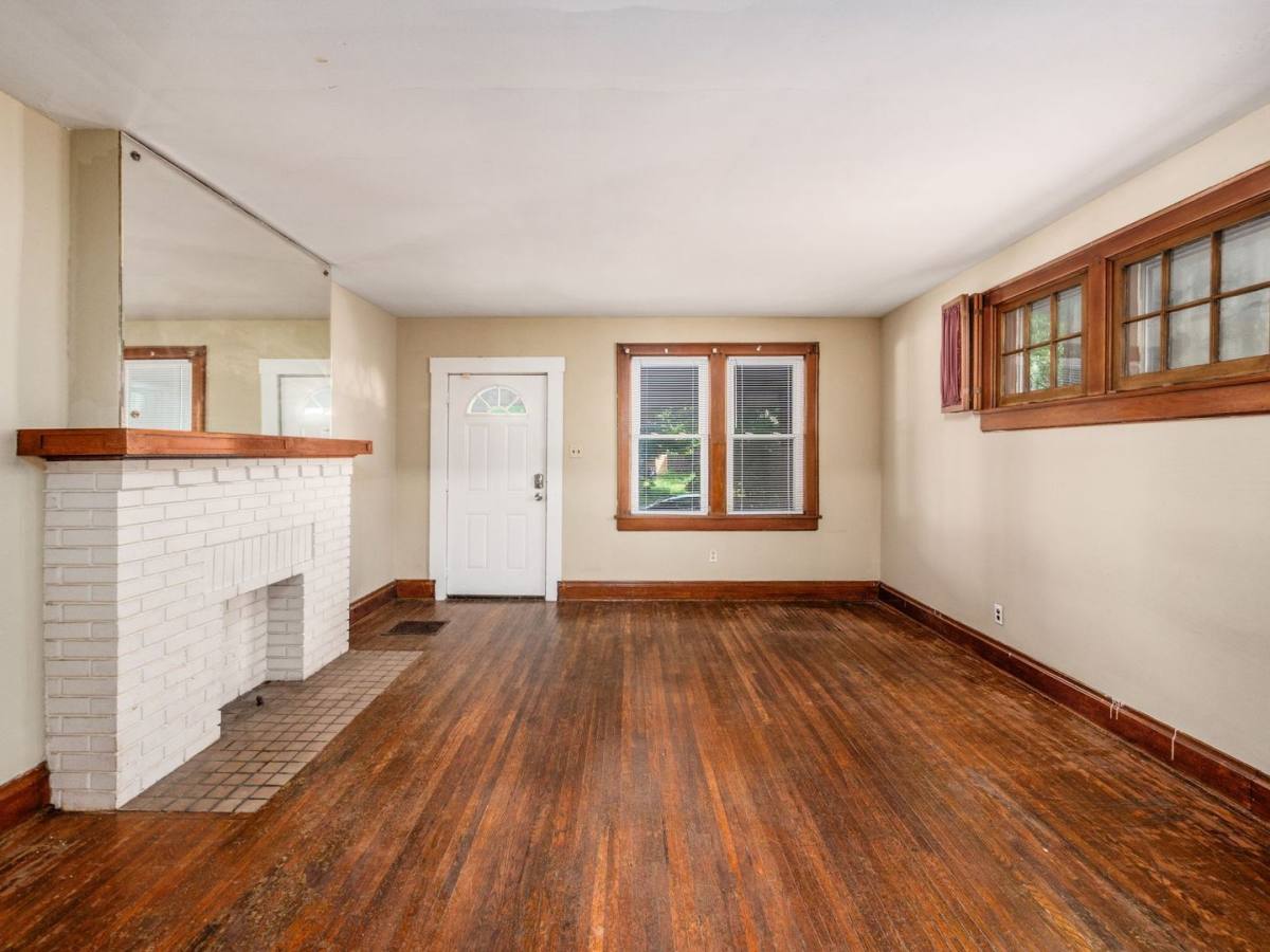 Apartment for rent at 385 E 13th Ave, Columbus, OH 43201