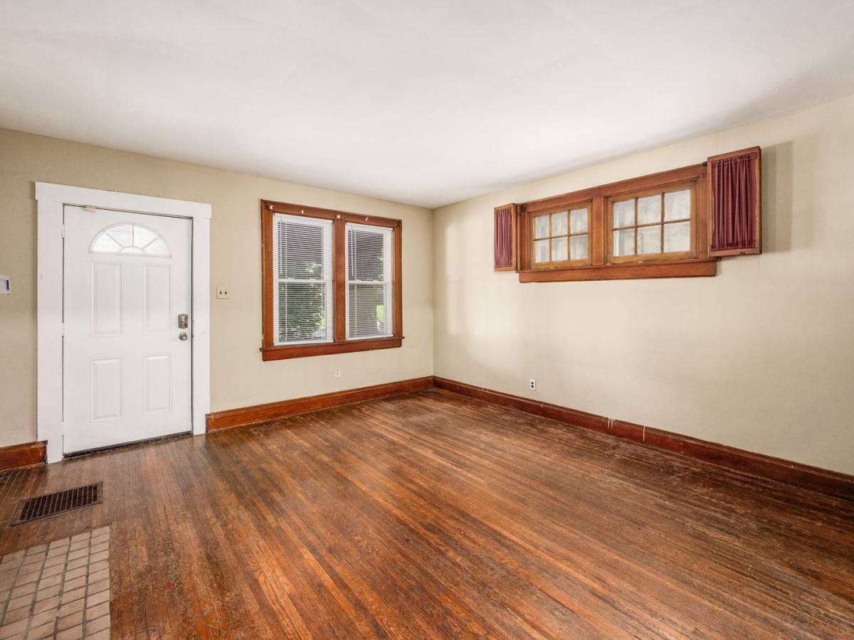 Apartment for rent at 385 E 13th Ave, Columbus, OH 43201