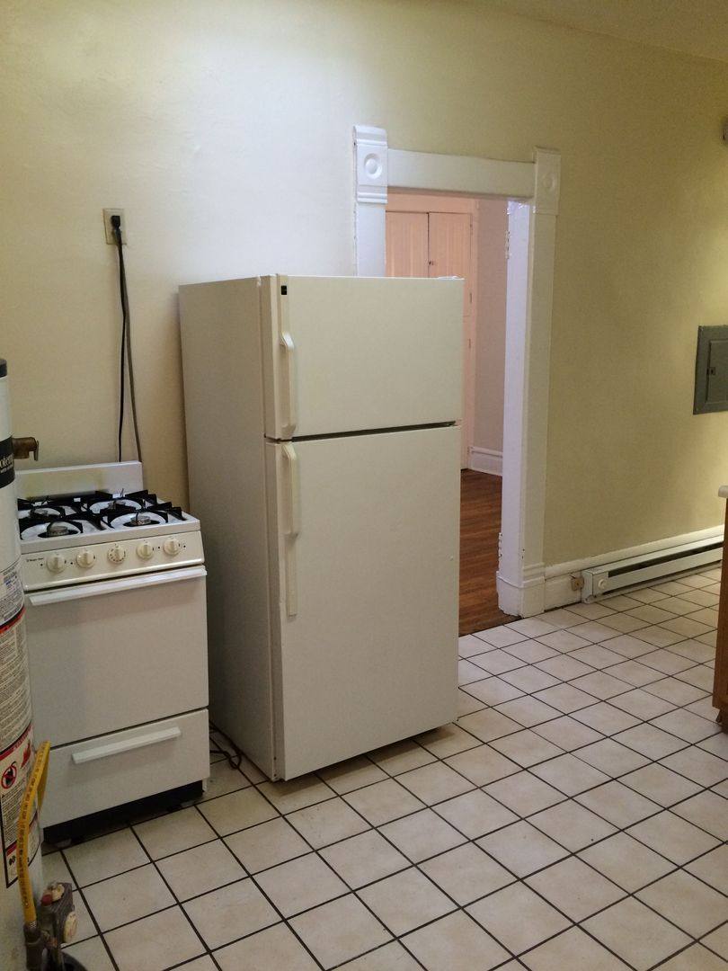 Apartment for rent at 248 1 2 W 5th Ave #R, Columbus, OH 43201