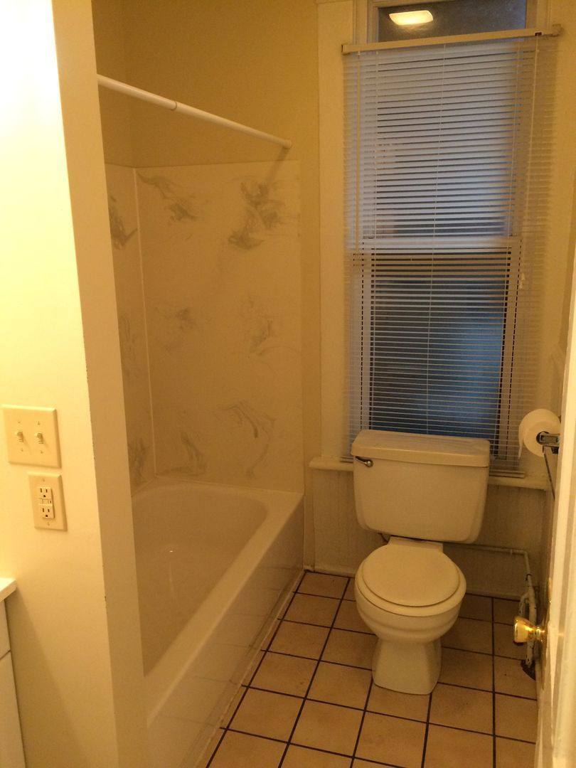 Apartment for rent at 248 1 2 W 5th Ave #R, Columbus, OH 43201