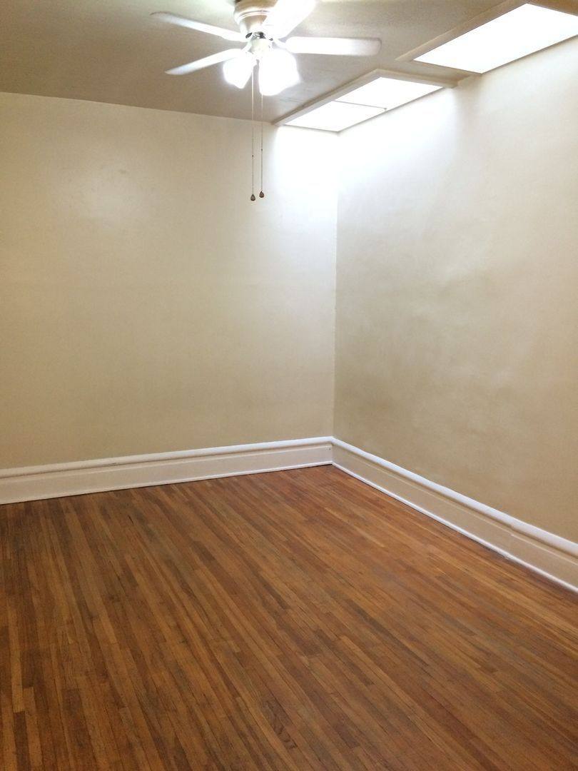 Apartment for rent at 248 1 2 W 5th Ave #R, Columbus, OH 43201