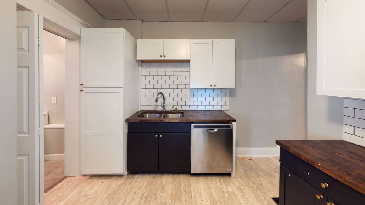 Apartment for rent at 74 Euclid Ave, Columbus, OH 43201