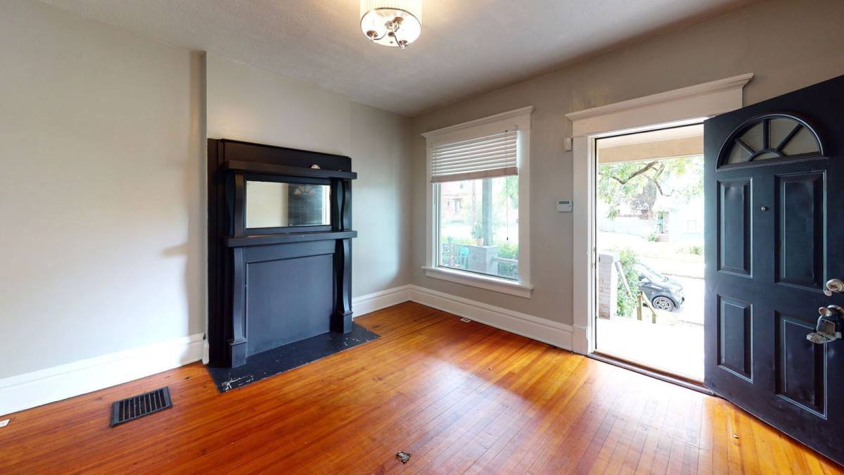 Apartment for rent at 74 Euclid Ave, Columbus, OH 43201