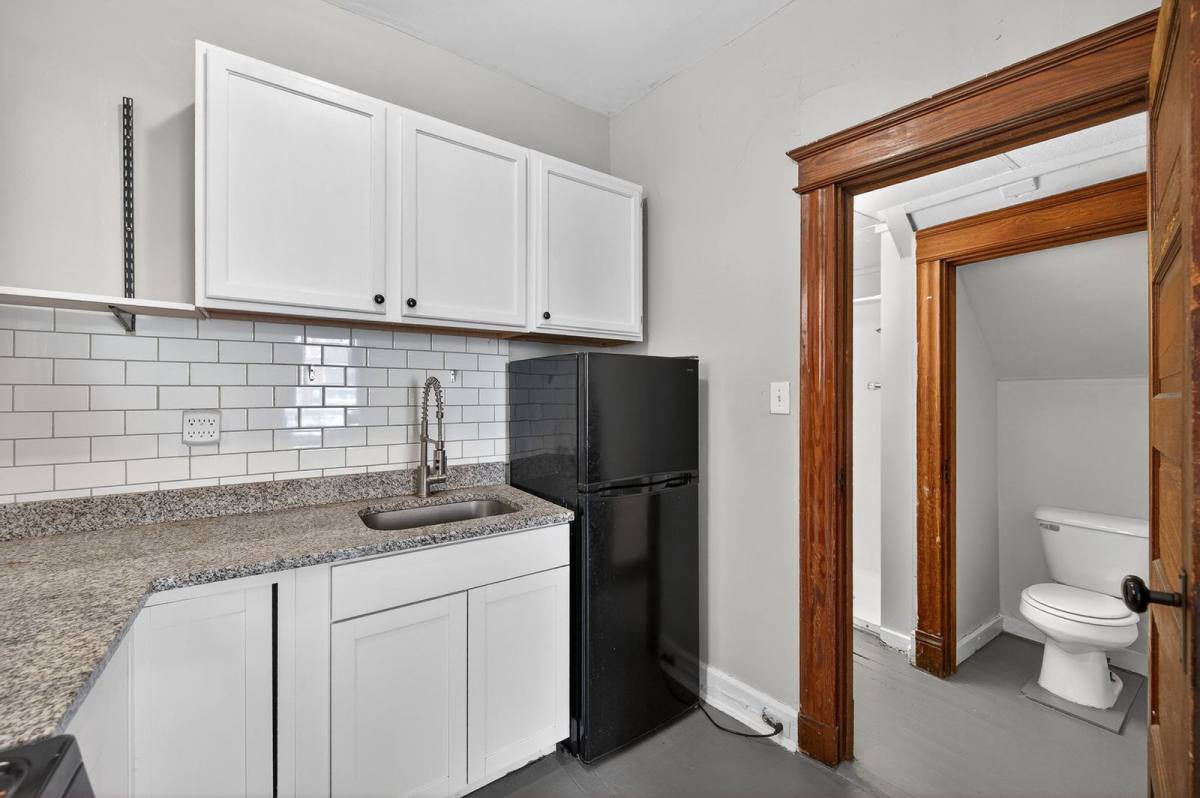 Apartment for rent at 2339 Rohs St #1F, Cincinnati, OH 45219
