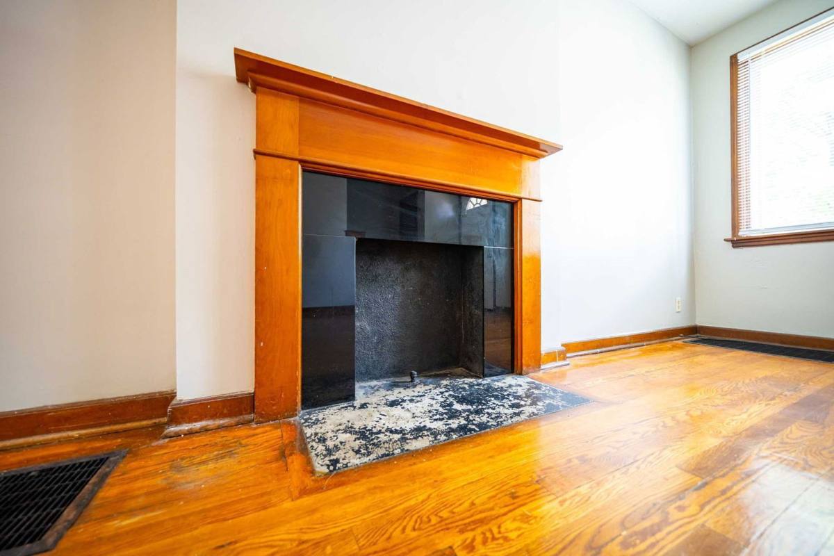 Apartment for rent at 213 E Hudson St, Columbus, OH 43202