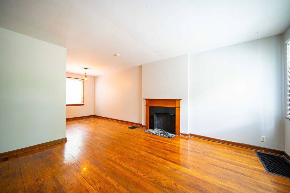 Apartment for rent at 213 E Hudson St, Columbus, OH 43202