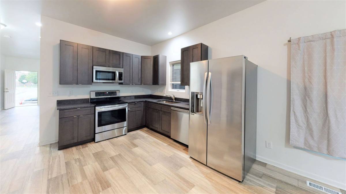 Apartment for rent at 417 E 18th Ave, Columbus, OH 43201