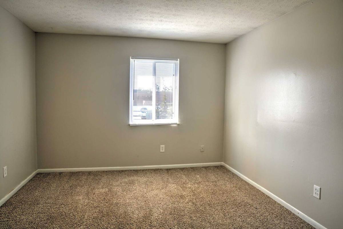 Apartment for rent at 1292 Courtland Ave #B, Columbus, OH 43201