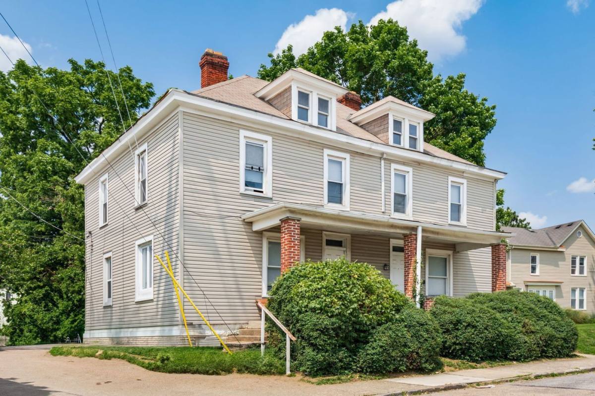 Apartment for rent at 24 E Blake Ave, Columbus, OH 43202