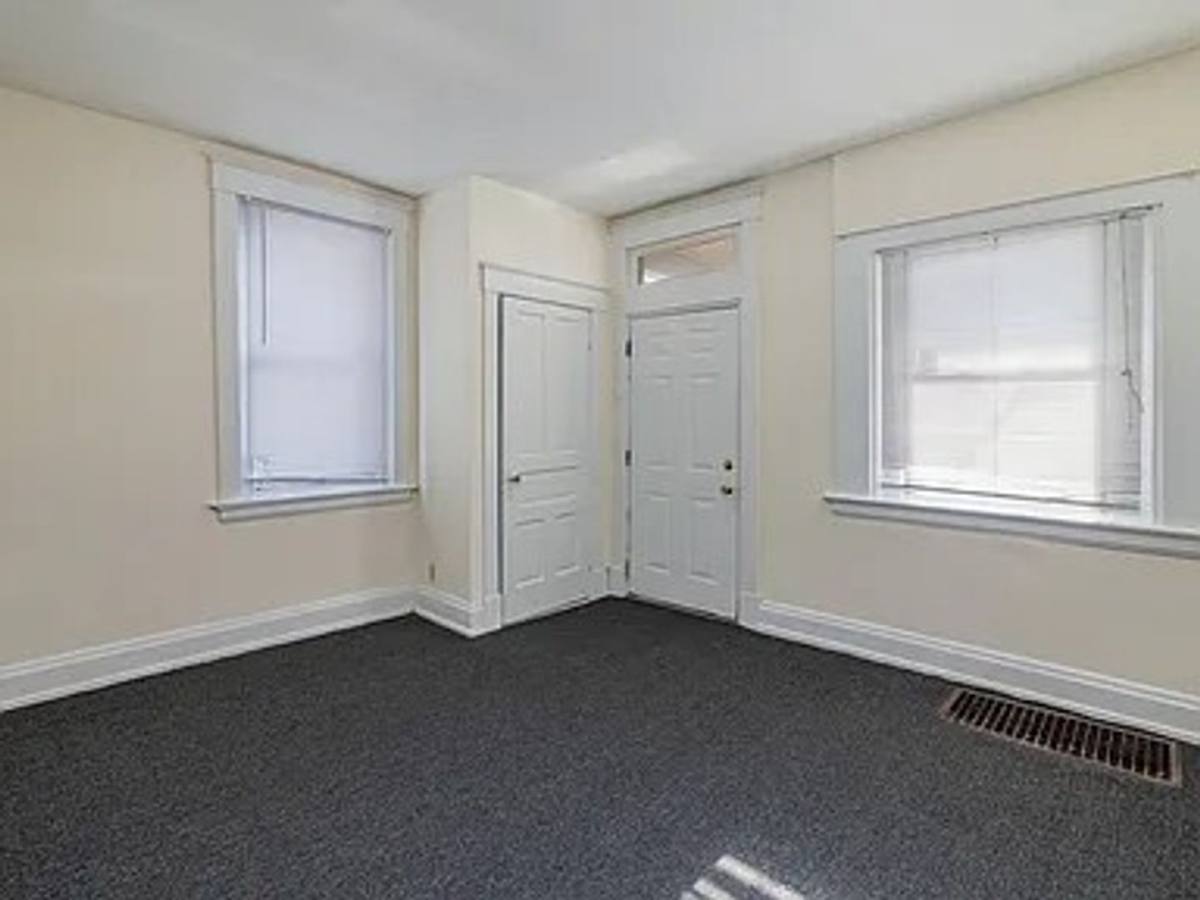 House for rent at 2318 Chickasaw St, Cincinnati, OH 45219