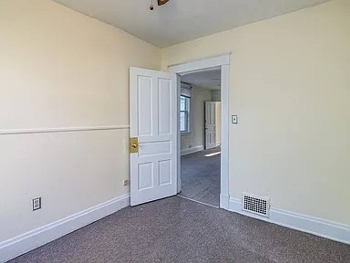 House for rent at 2318 Chickasaw St, Cincinnati, OH 45219
