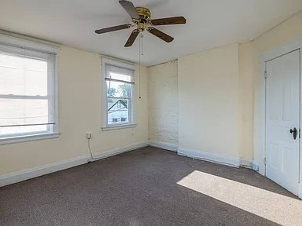 House for rent at 2318 Chickasaw St, Cincinnati, OH 45219