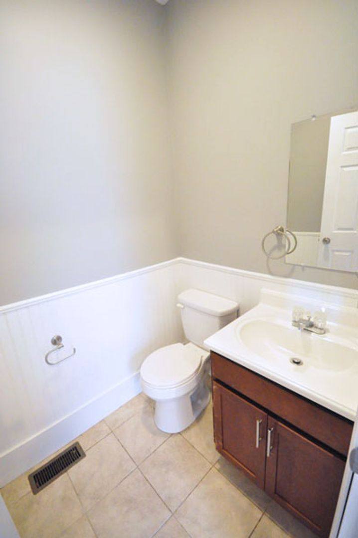 House for rent at 49 Euclid Ave, Columbus, OH 43201