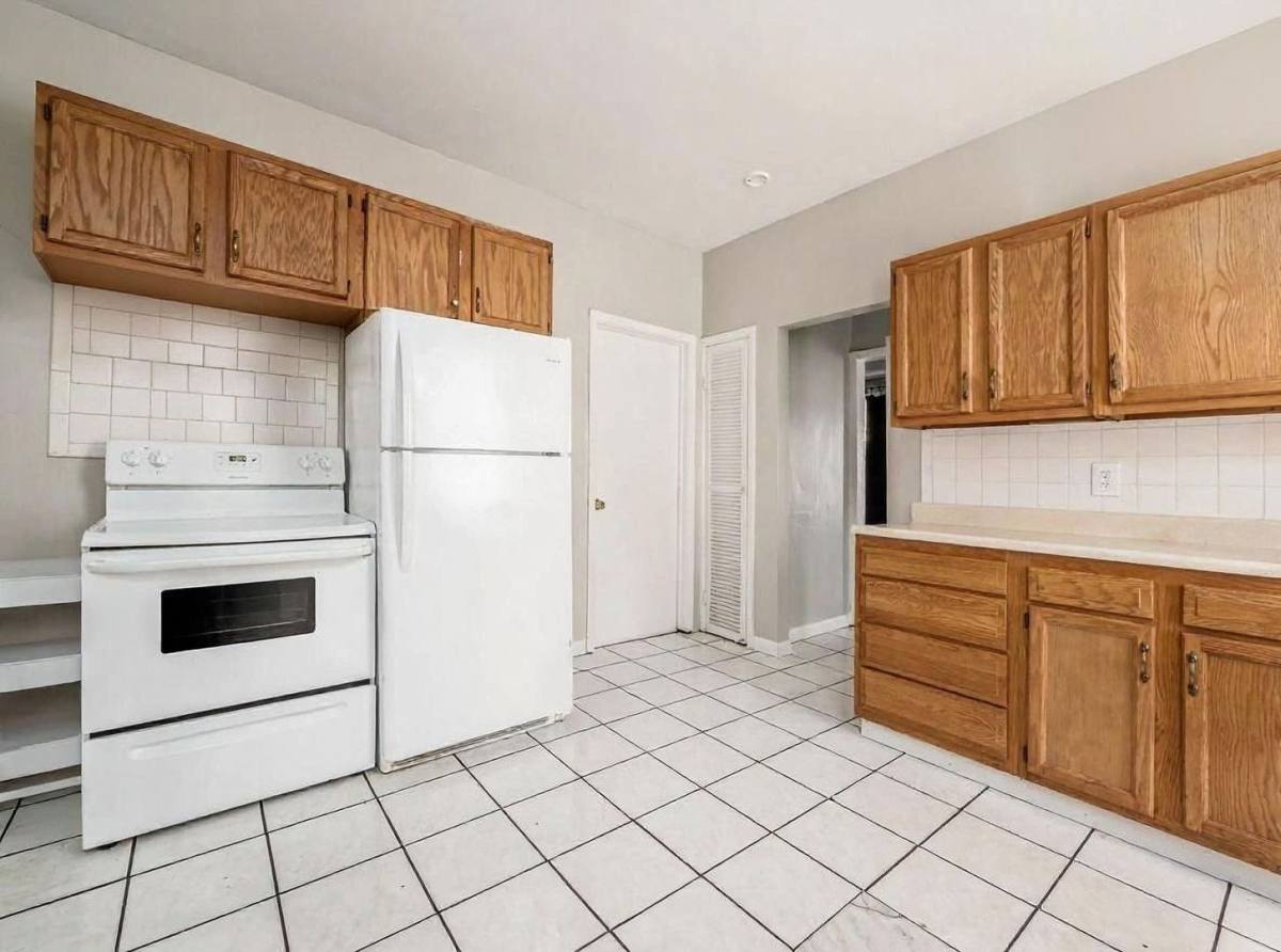 House for rent at 227 E Northwood Ave, Columbus, OH 43201