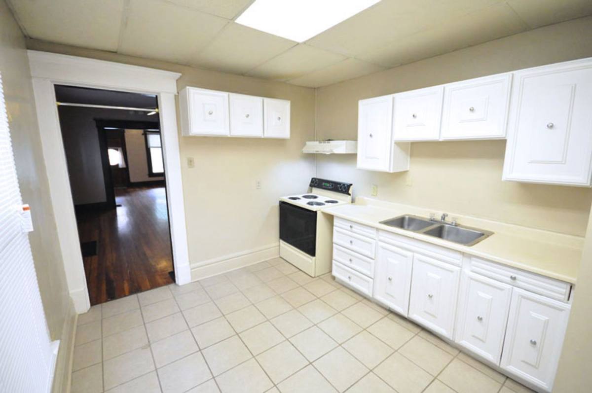 Apartment for rent at 25 E Blake Ave, Columbus, OH 43202
