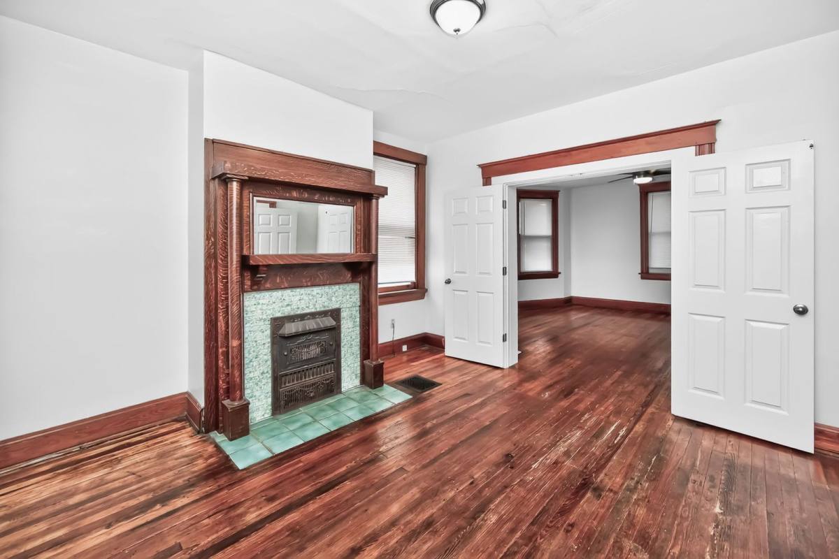 Apartment for rent at 2315 Moerlein Ave, Cincinnati, OH 45219