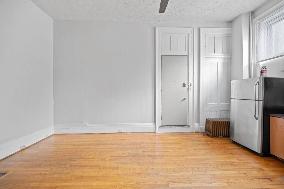 Apartment for rent at 2419 Vine St #1, Cincinnati, OH 45219