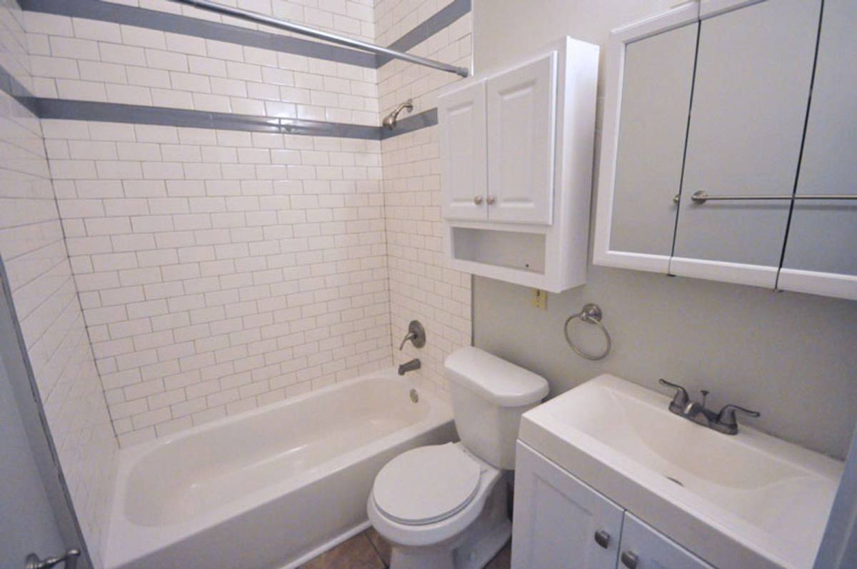 Apartment for rent at 1518 Worthington St #A, Columbus, OH 43201