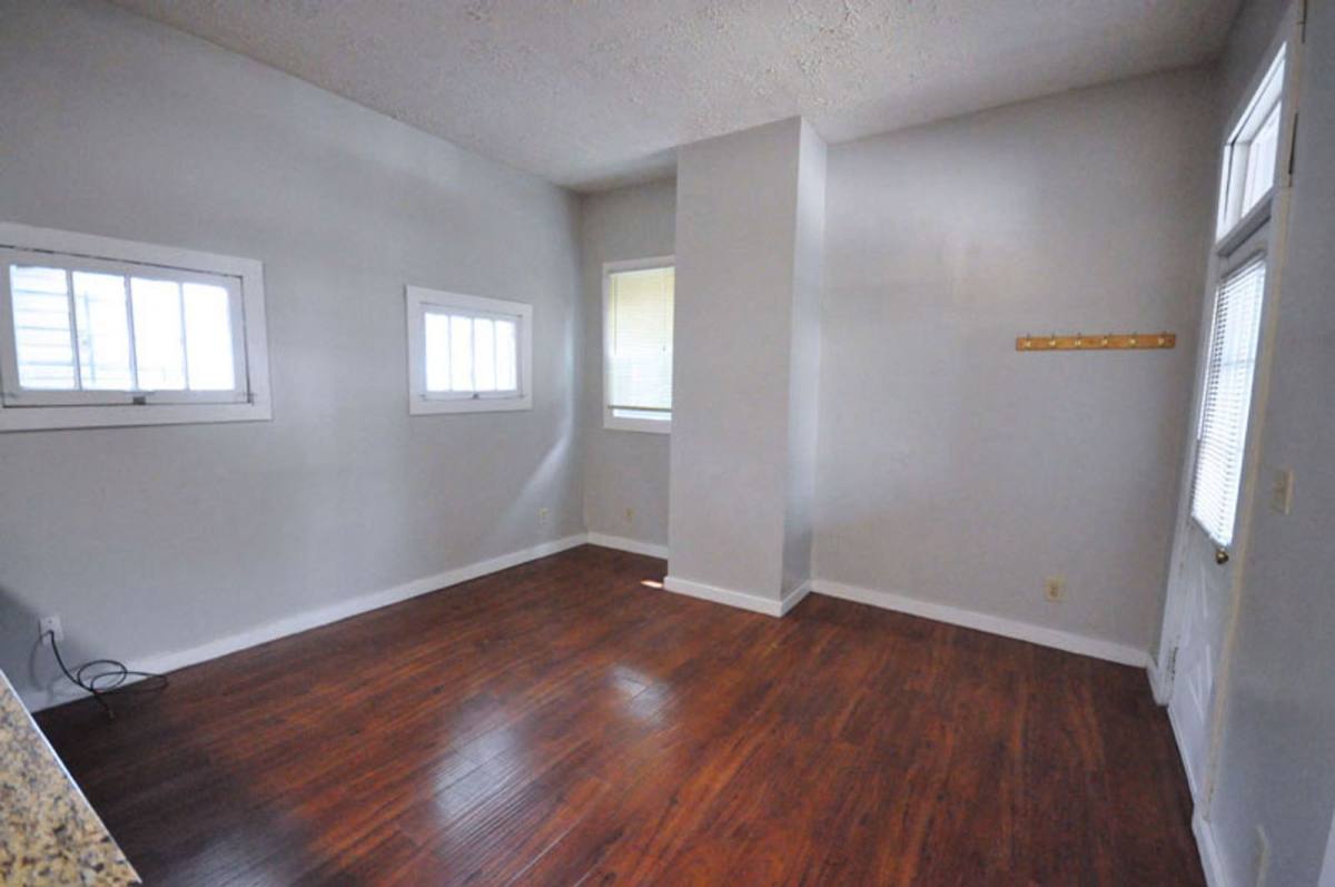 Apartment for rent at 1518 Worthington St #A, Columbus, OH 43201