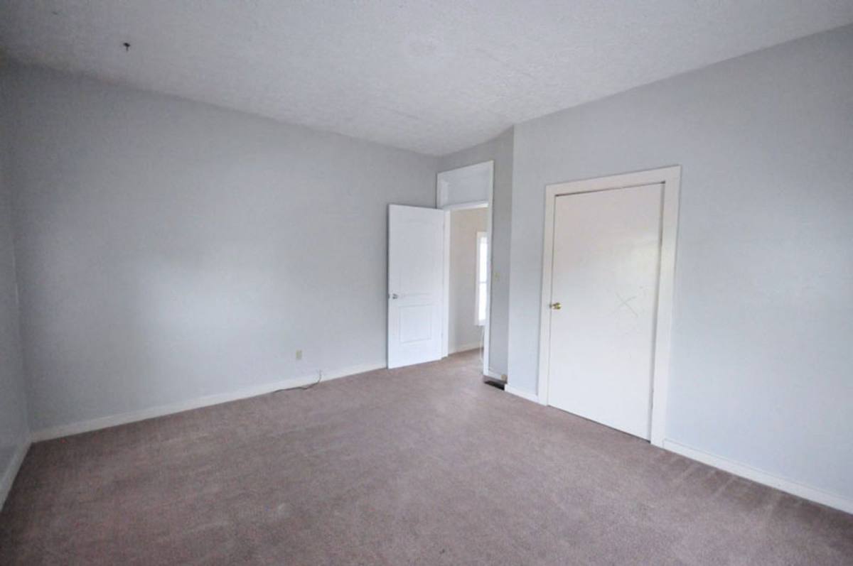 Apartment for rent at 1518 Worthington St #A, Columbus, OH 43201