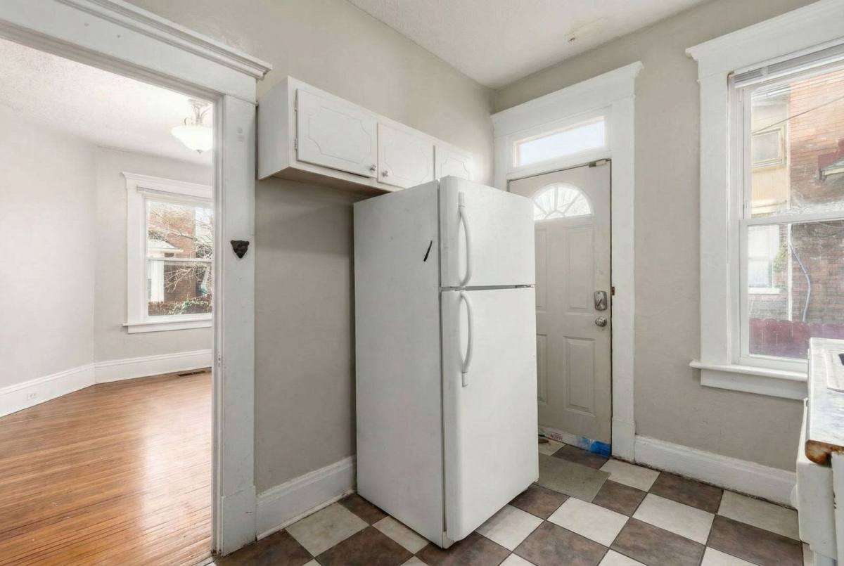 Apartment for rent at 204 Chittenden Ave, Columbus, OH 43201
