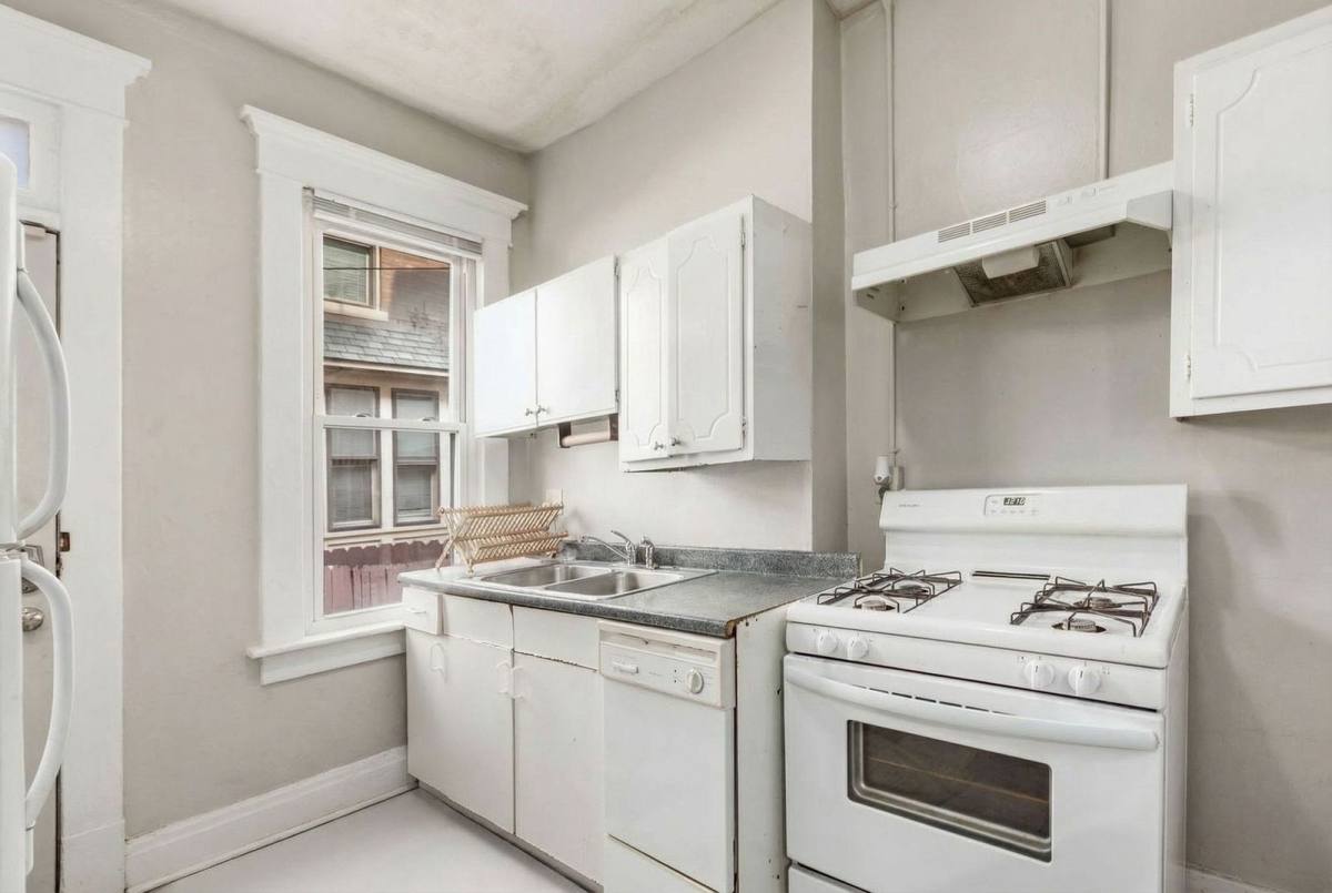 Apartment for rent at 204 Chittenden Ave, Columbus, OH 43201