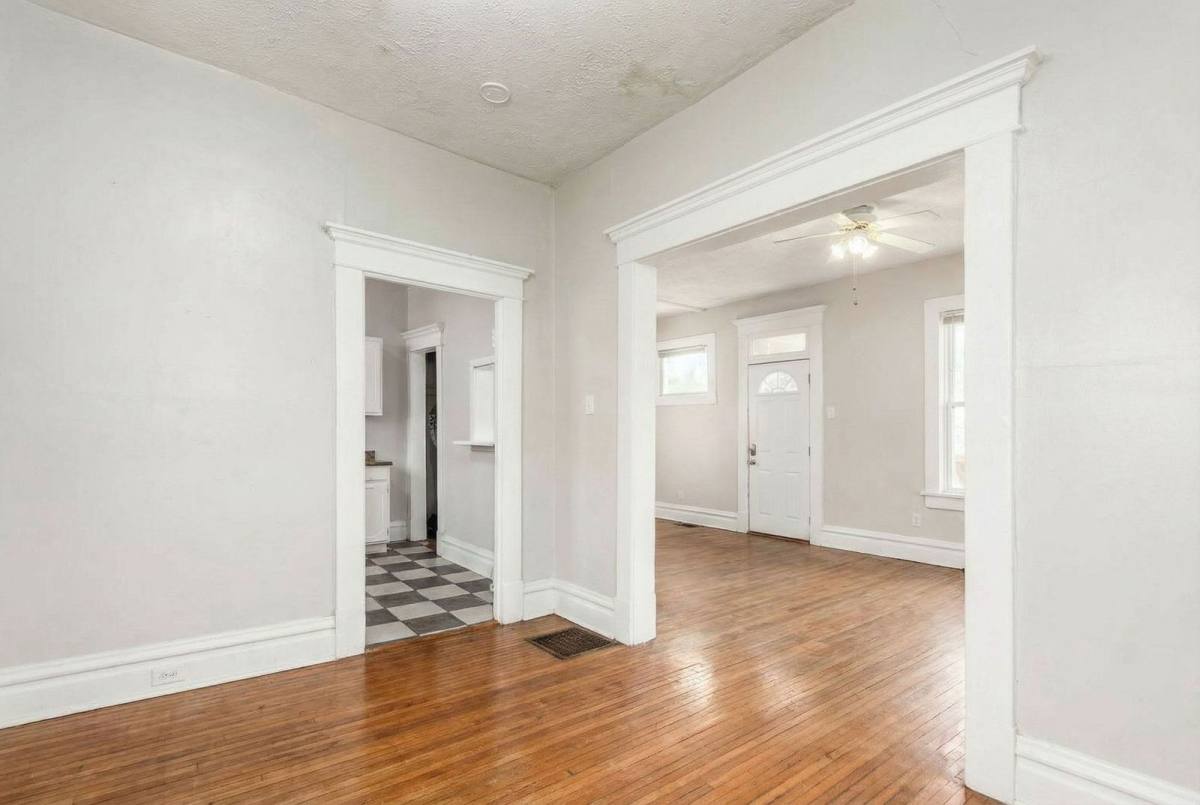 Apartment for rent at 204 Chittenden Ave, Columbus, OH 43201