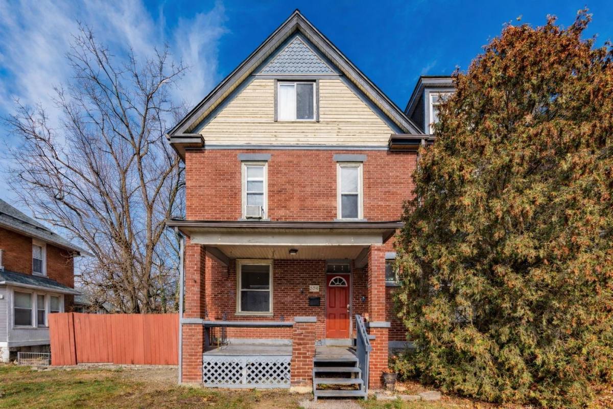 Apartment for rent at 204 Chittenden Ave, Columbus, OH 43201